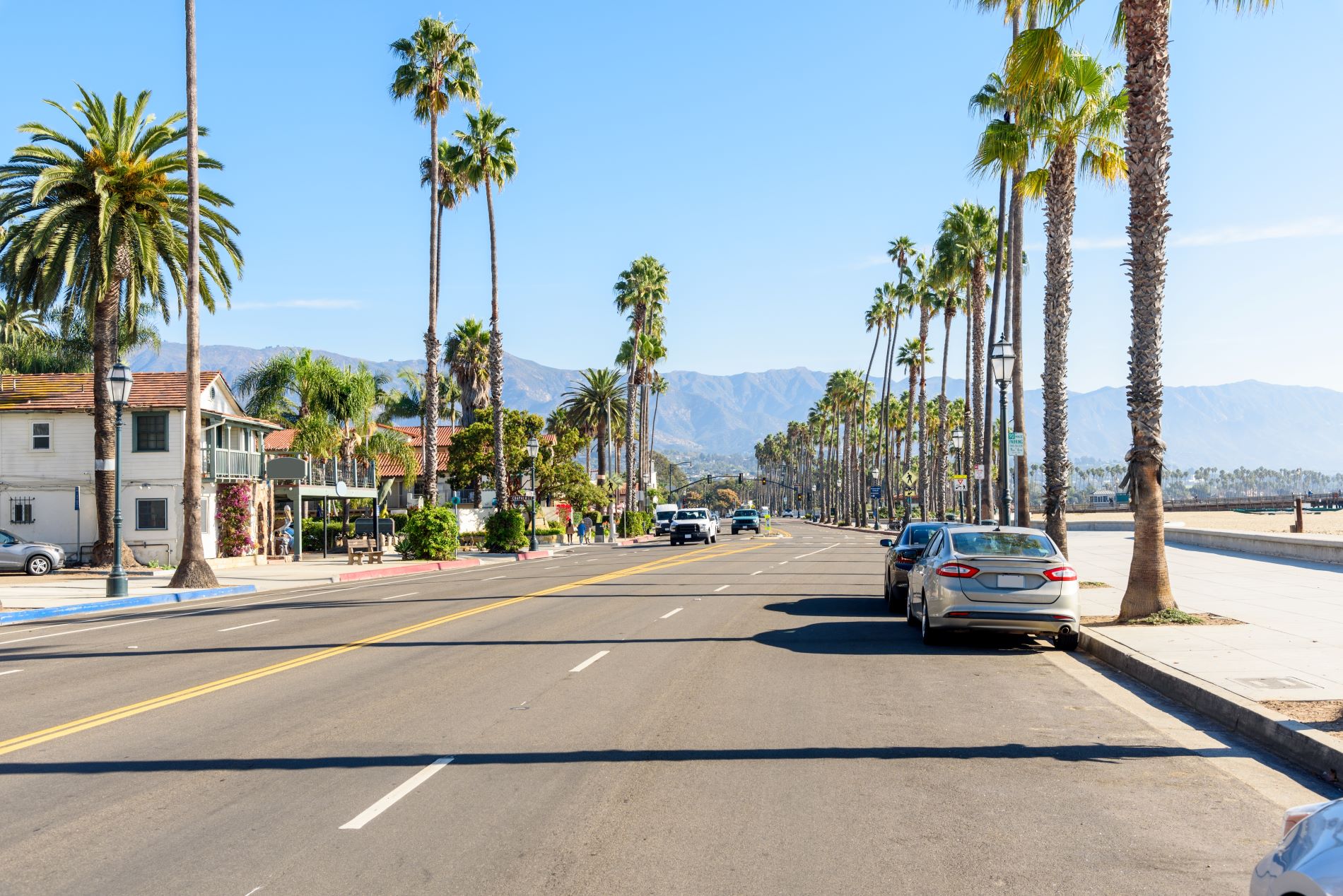 Palmenstraße am Strand von Santa Barbara